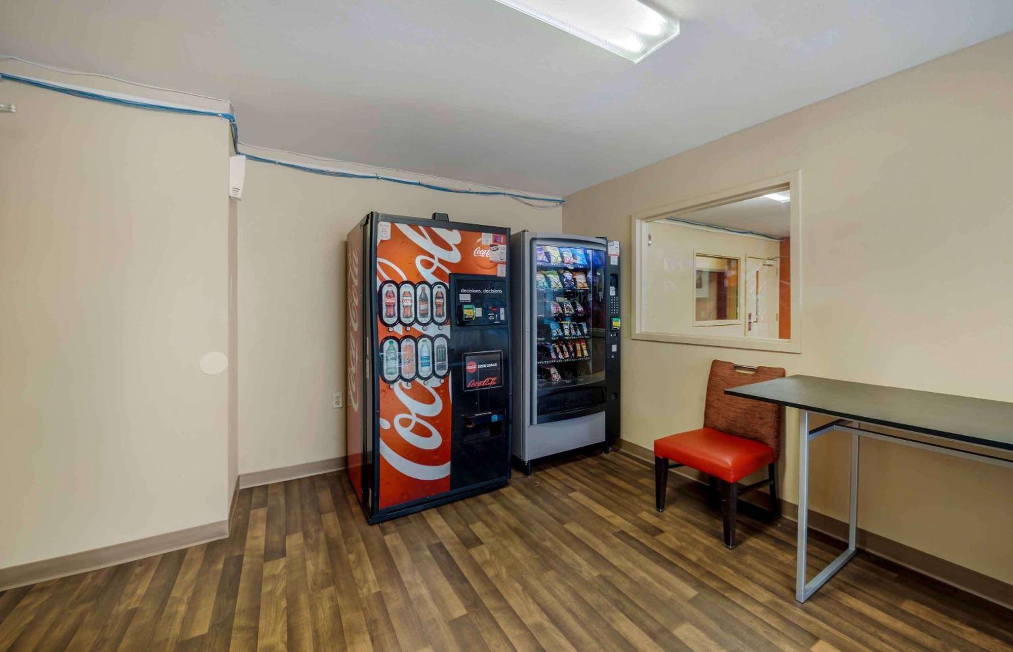 Extended Stay America Suites - Oklahoma City - Northwest Экстерьер фото